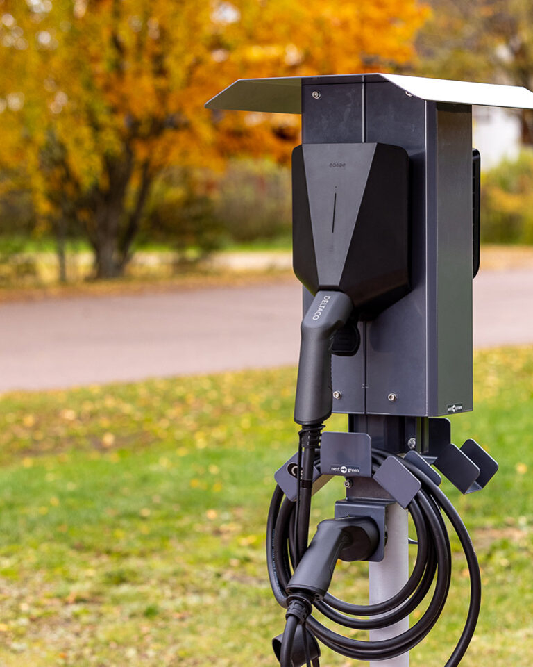 NG_Prod_Polebox_205D2-Easee