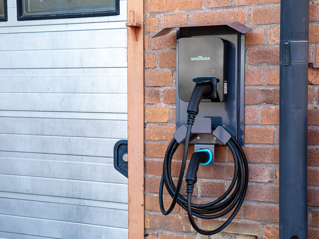 Next Green Wallplate 250 med Wallbox laddbox