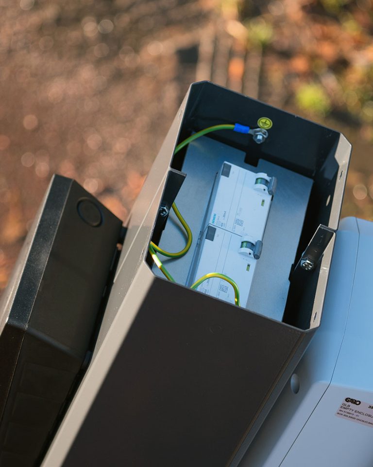 NG_polebox_205d2_garoglb-3