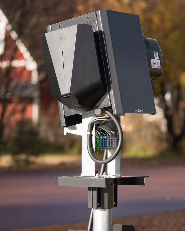 Enkel montering som kan förberedas inomhus