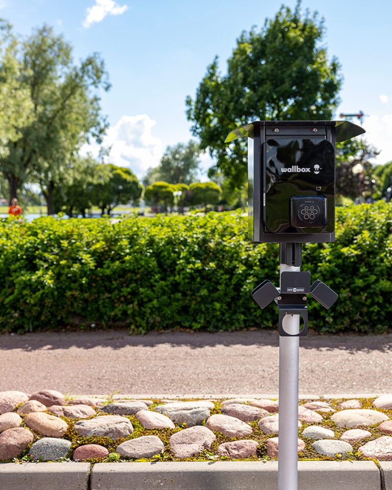 NG_polebox_compact_montplat_wbcopper-3