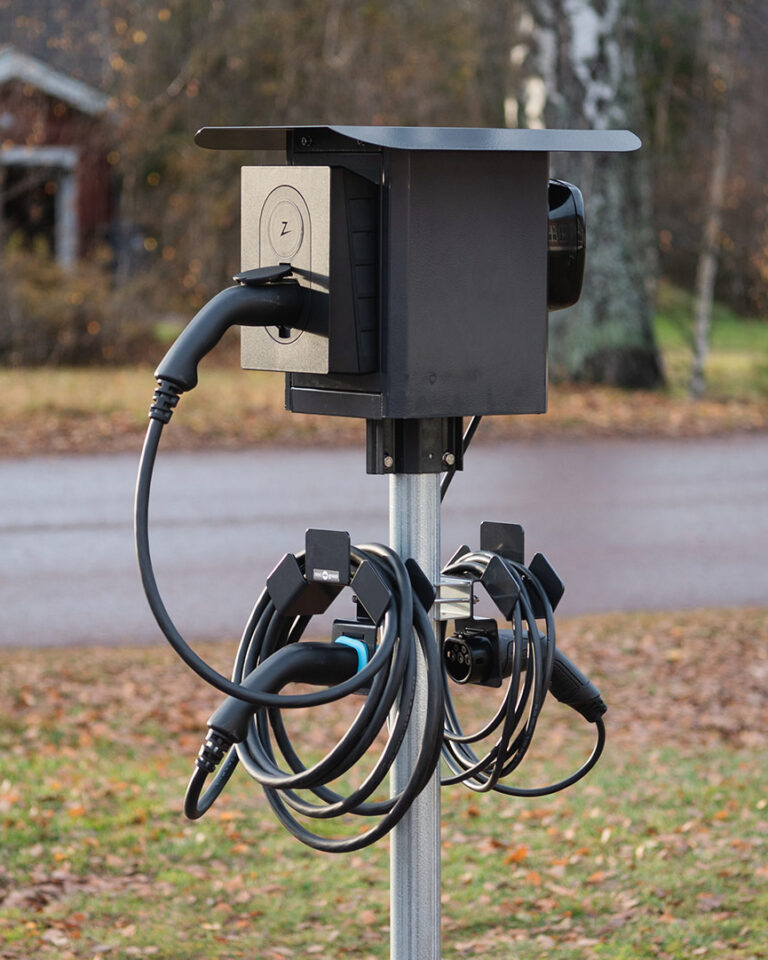 NG_polebox_compact_montplat_zaptecgo-3