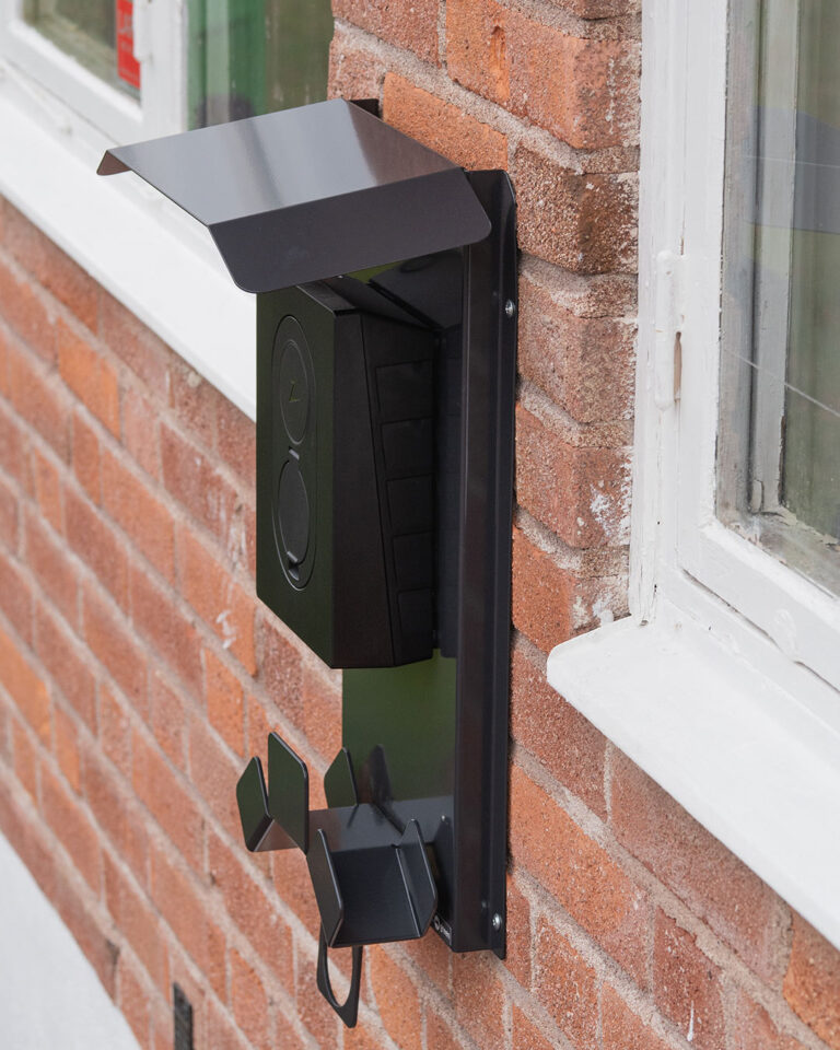 NG_wallplate250-zaptecgo-3