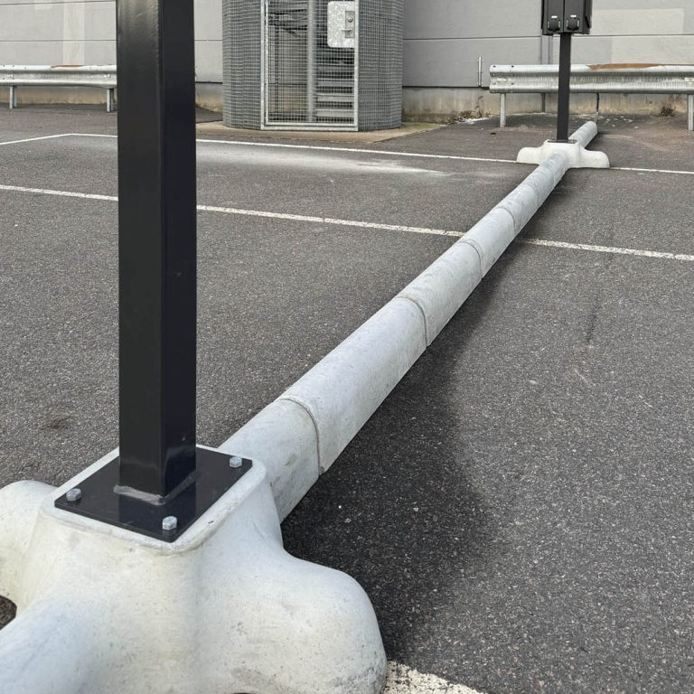 Next Green Next Curb installation med Next Green Piedestal Dynamic och laddbox Waybler