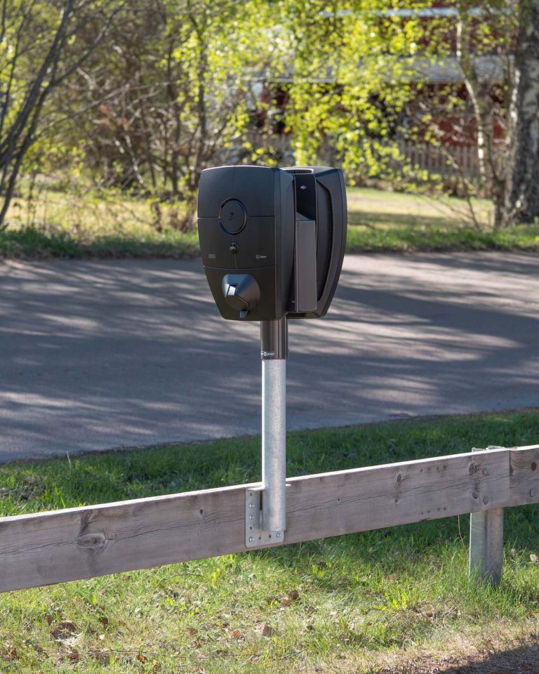 Polebox 220 Slim laddboxhållare för singel eller dubbelmontage