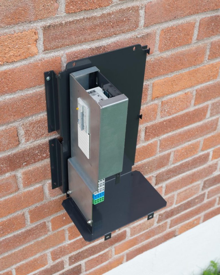 Next Green Wallcab 270 Laddboxhållare på vägg