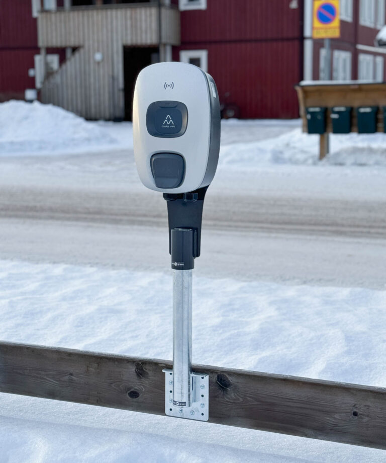 Next Green Rörfäste plank- och fasad 60-540 för balk, kantbalk, stödmurar samt fasader med laddbox Charge Amps Dawn