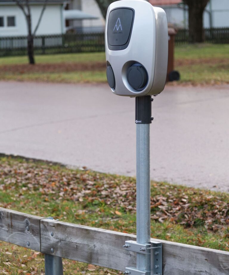 poleplate330-chargeampsaura-web-10-min