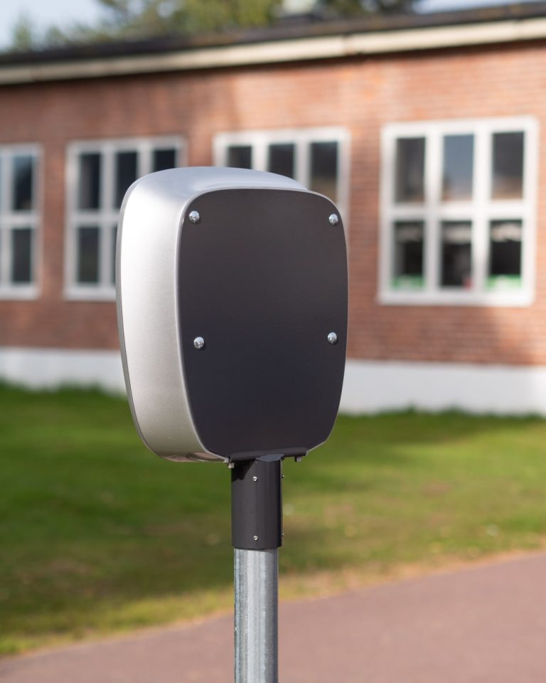 poleplate330-chargeampsaura-web-23-min