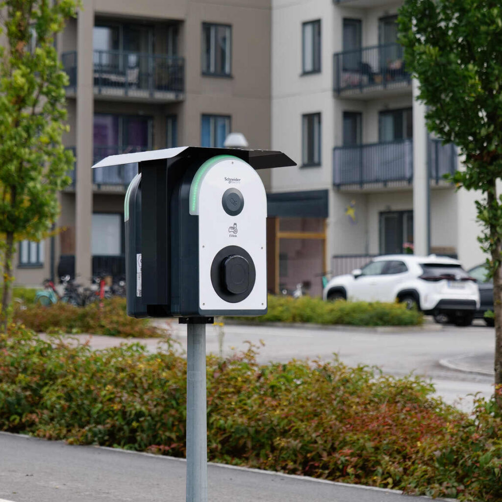 Next Green Polebox 320D Schneider Electric EVlink Pro AC