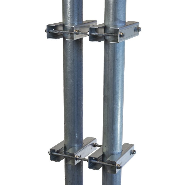 Produktbild Next Green Skyltrörsfäste 60 för montering av ett 60 mm stolprör parallellt på ett befintligt 60 mm stolprör.