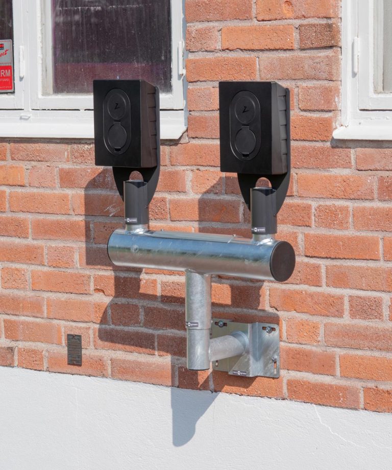 Next Geen Stopfäste Twin mount 60 för montage av två laddboxar monterade på Vinkelfäste 60